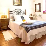 Welcoming House With Pool In San Cristobal, 70 M² Дом отдыха