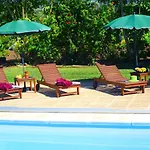 Welcoming House With Pool In San Cristobal, 70 M² Дом отдыха Сан-Кристобаль-де-Ла-Лагуна