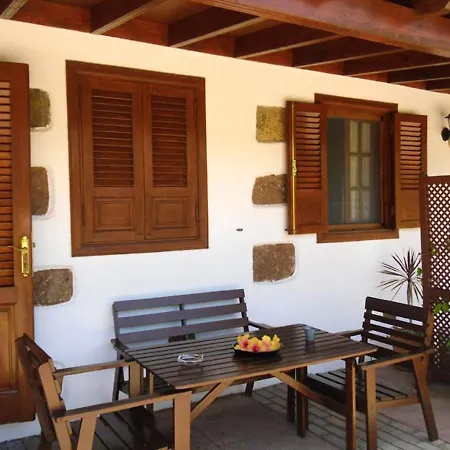 House With Pool: San Cristobal Retreat