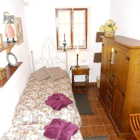 Holiday home House With Pool: San Cristobal Retreat