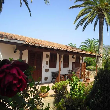 Дом отдыха Welcoming House With Pool In San Cristobal, 70 M²