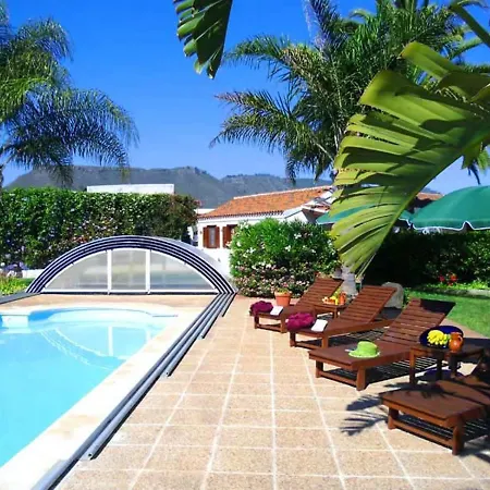 House With Pool: San Cristobal Retreat Holiday home *